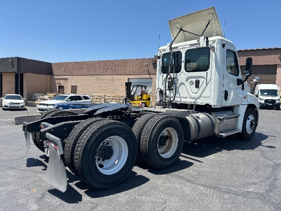 Day Cab Tractor-Heavy Duty Tractors-Freightliner-2017-Cascadia 12564ST-Las Vegas-NV-96,041\n\t\tmiles-$ 39,250 - Image 7