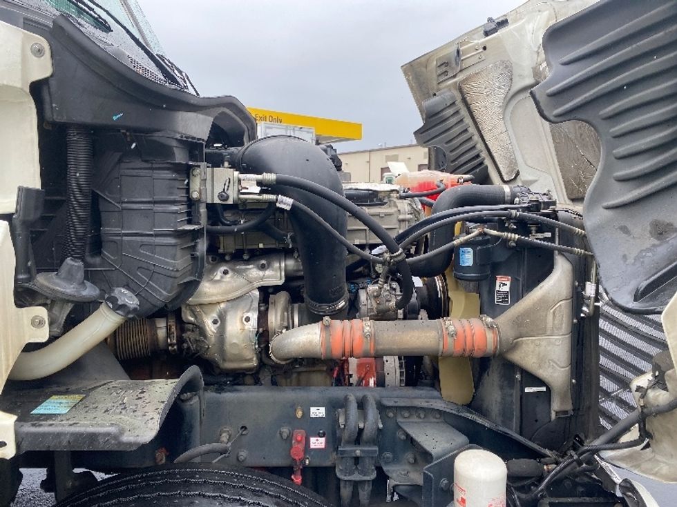 Day Cab Tractor-Heavy Duty Tractors-Freightliner-2017-Cascadia 12564ST-Lithia Springs-GA-572,589\n\t\tmiles-$ 29,500 - Image 15