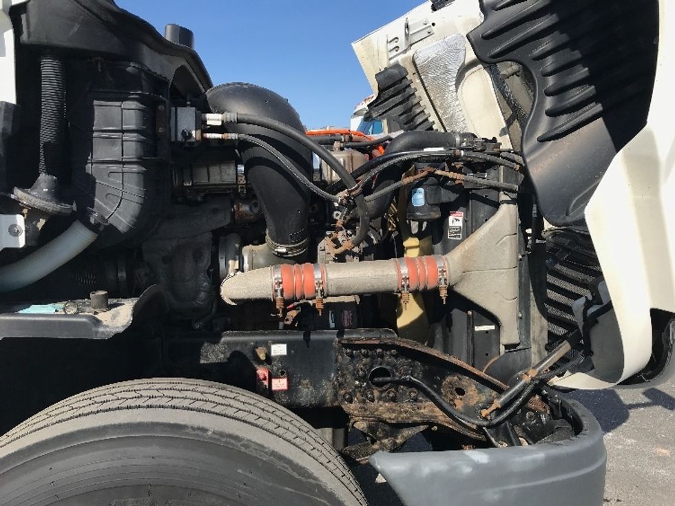 Day Cab Tractor-Heavy Duty Tractors-Freightliner-2017-Cascadia 12564ST-Londonderry-NH-357,864\n\t\tmiles-$ 33,000 - Image 15