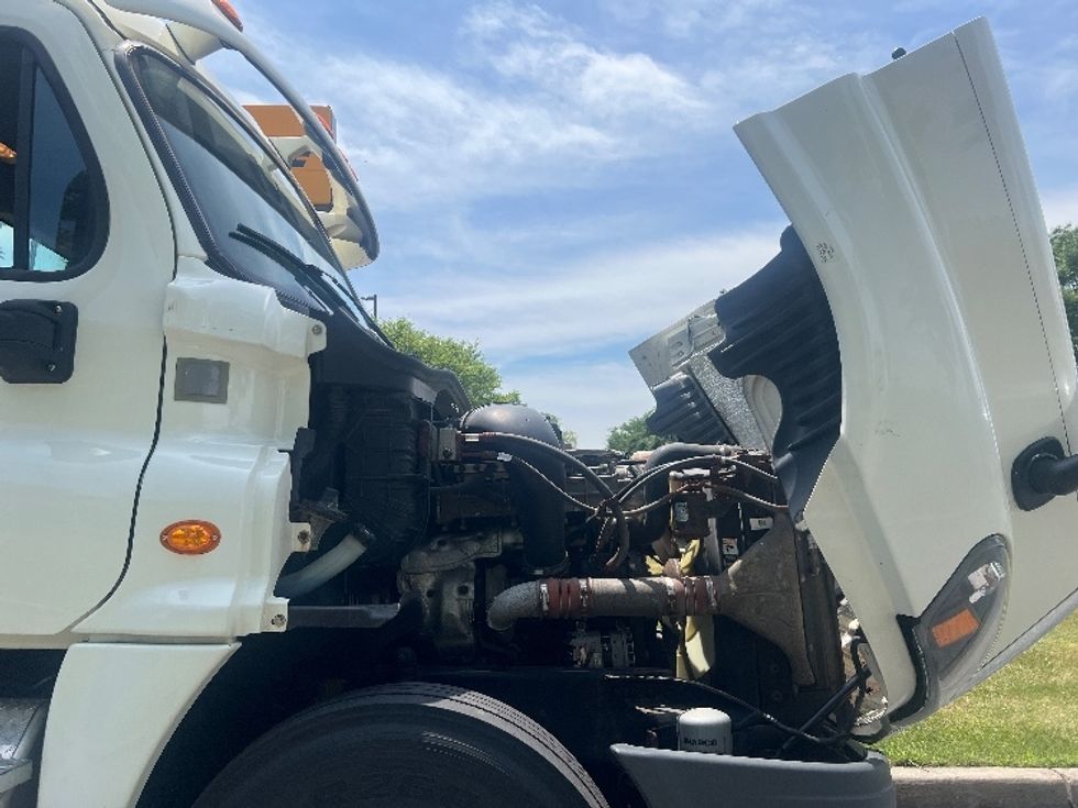 Day Cab Tractor-Heavy Duty Tractors-Freightliner-2017-Cascadia 12564ST-Montgomery-NY-510,225\n\t\tmiles-$ 30,000 - Image 14