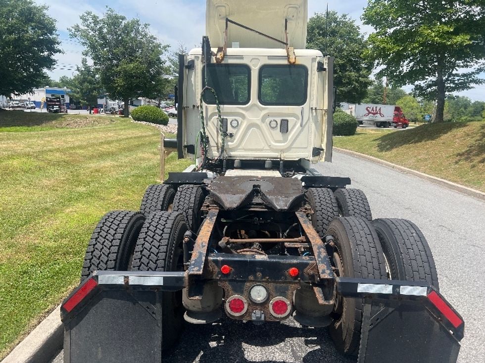 Day Cab Tractor-Heavy Duty Tractors-Freightliner-2017-Cascadia 12564ST-Montgomery-NY-510,225\n\t\tmiles-$ 30,000 - Image 5