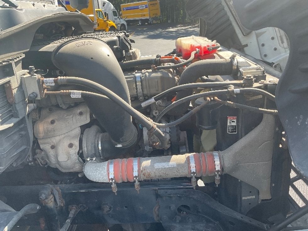 Day Cab Tractor-Heavy Duty Tractors-Freightliner-2017-Cascadia 12564ST-Norcross-GA-644,912\n\t\tmiles-$ 24,500 - Image 15