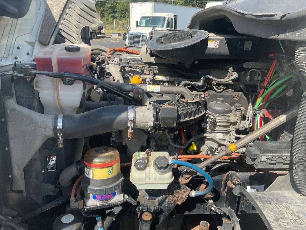 Day Cab Tractor-Heavy Duty Tractors-Freightliner-2017-Cascadia 12564ST-Norcross-GA-644,912\n\t\tmiles-$ 24,500 - Image 16