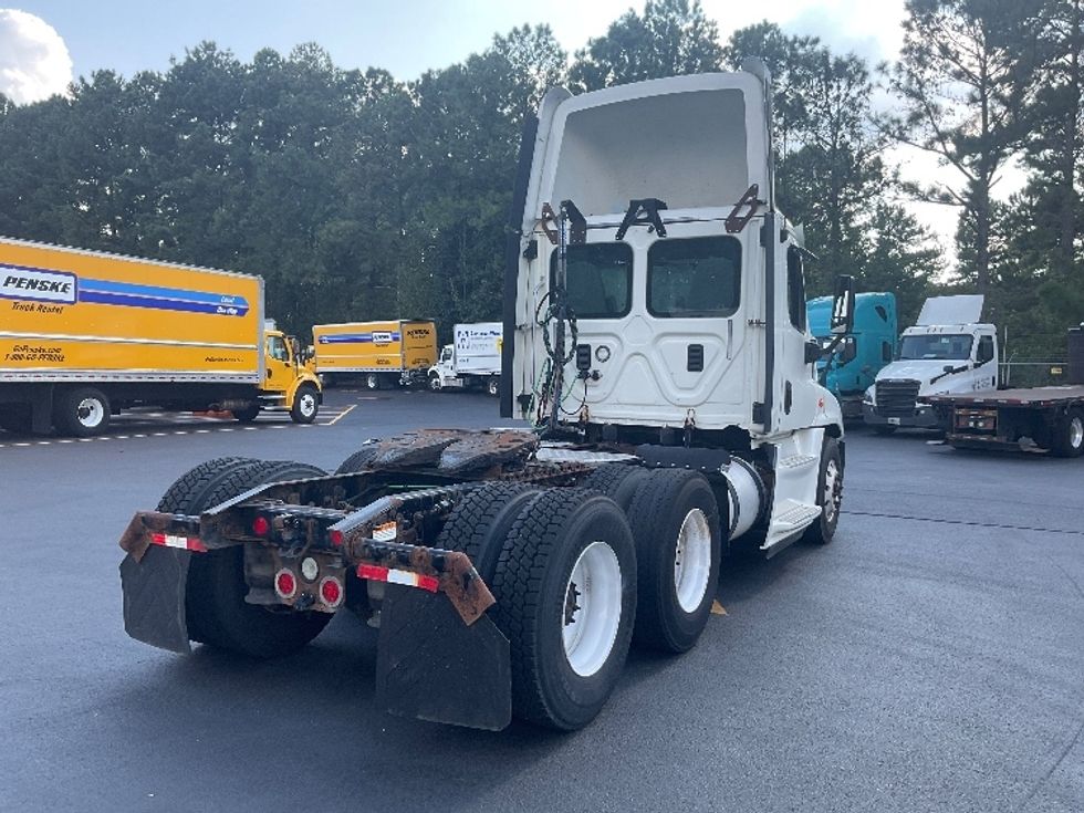 Day Cab Tractor-Heavy Duty Tractors-Freightliner-2017-Cascadia 12564ST-Norcross-GA-644,912\n\t\tmiles-$ 24,500 - Image 7