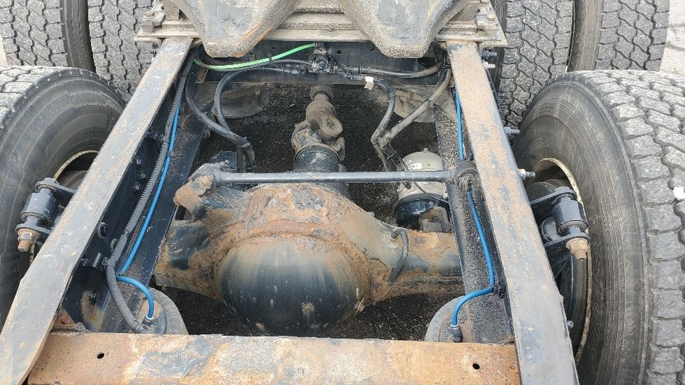 Day Cab Tractor-Heavy Duty Tractors-Freightliner-2017-Cascadia 12564ST-North Bergen-NJ-529,802\n\t\tmiles-$ 29,750 - Image 6