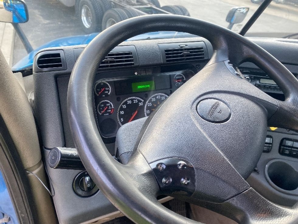 Day Cab Tractor-Heavy Duty Tractors-Freightliner-2017-Cascadia 12564ST-Pittsburgh-PA-356,044\n\t\tmiles-$ 33,500 - Image 11