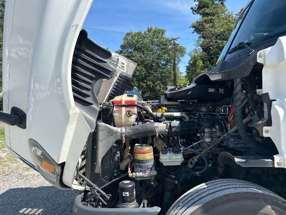 Day Cab Tractor-Heavy Duty Tractors-Freightliner-2017-Cascadia 12564ST-Prince George-VA-431,741\n\t\tmiles-$ 37,000 - Image 16