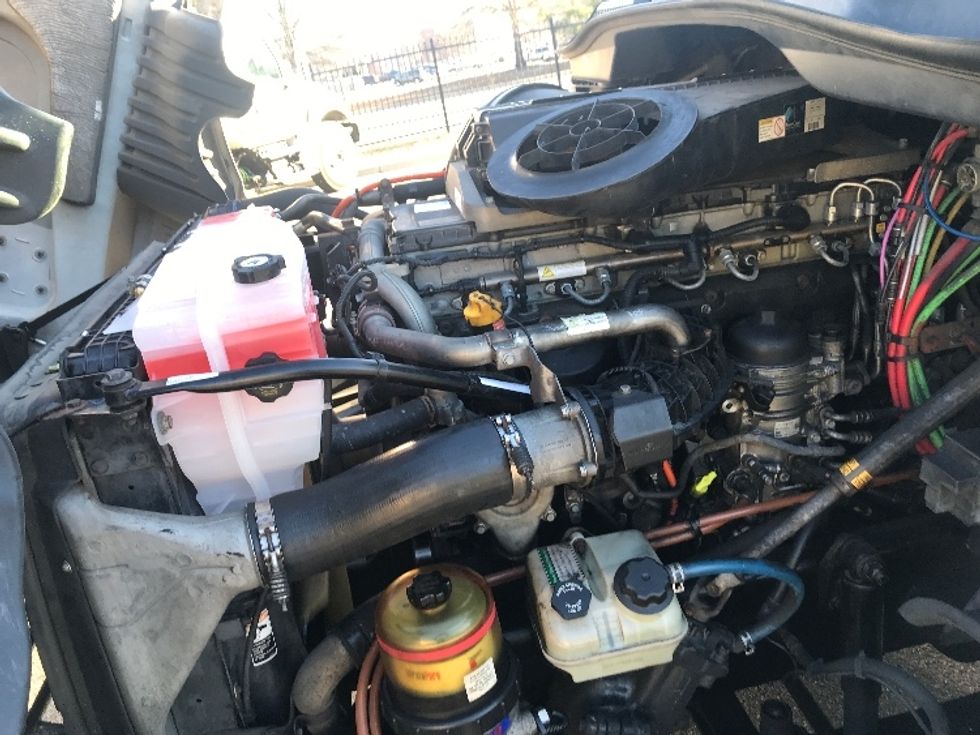 Day Cab Tractor-Heavy Duty Tractors-Freightliner-2017-Cascadia 12564ST-Prince George-VA-448,293\n\t\tmiles-$ 26,500 - Image 15