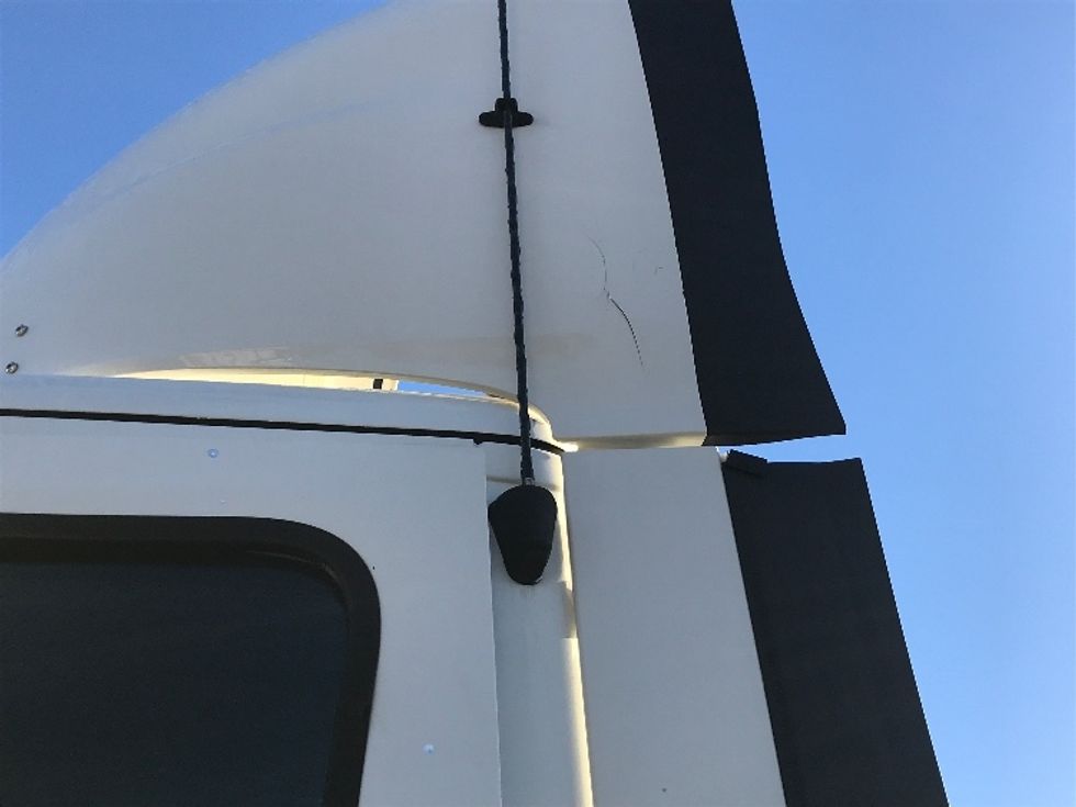 Day Cab Tractor-Heavy Duty Tractors-Freightliner-2017-Cascadia 12564ST-Prince George-VA-448,293\n\t\tmiles-$ 26,500 - Image 16