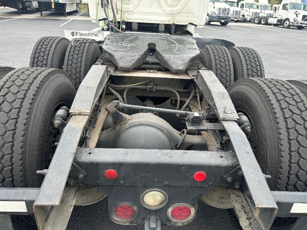 Day Cab Tractor-Heavy Duty Tractors-Freightliner-2017-Cascadia 12564ST-South Plainfield-NJ-436,041\n\t\tmiles-$ 38,500 - Image 6