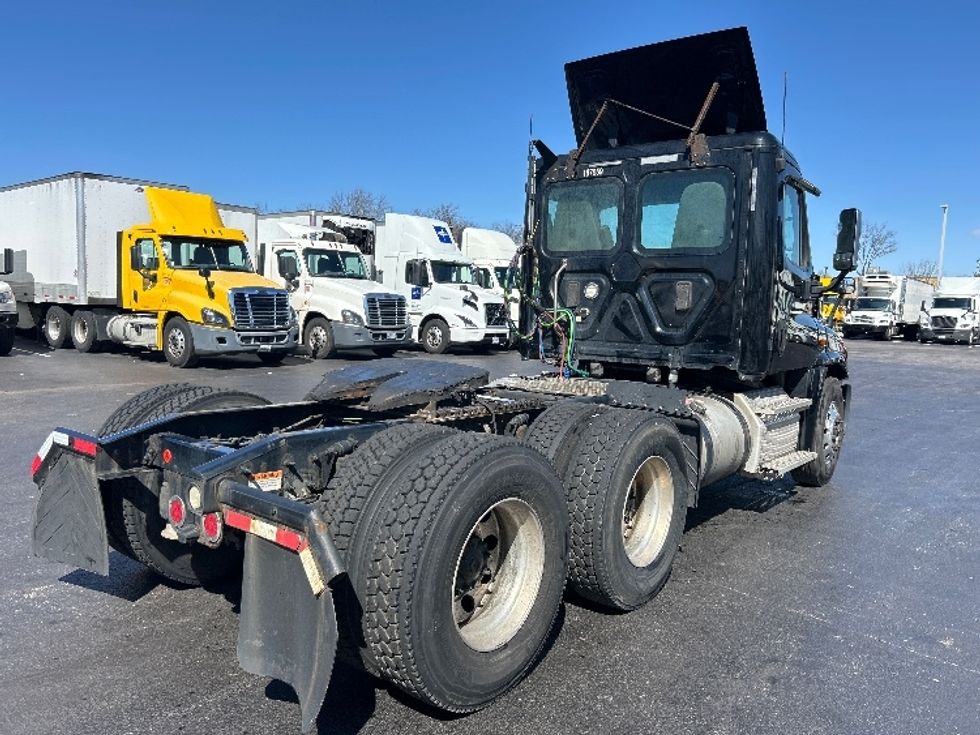Day Cab Tractor-Heavy Duty Tractors-Freightliner-2017-Cascadia 12564ST-Swedesboro-NJ-544,003\n\t\tmiles-$ 27,000 - Image 7