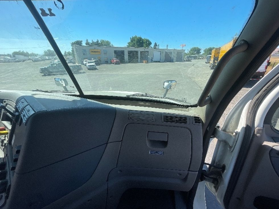 Day Cab Tractor-Heavy Duty Tractors-Freightliner-2017-Cascadia 12564ST-Tacoma-WA-316,175\n\t\tmiles-$ 51,500 - Image 13