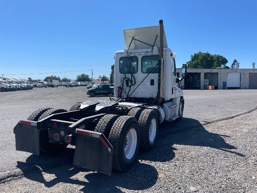 Day Cab Tractor-Heavy Duty Tractors-Freightliner-2017-Cascadia 12564ST-Tacoma-WA-316,175\n\t\tmiles-$ 51,500 - Image 7