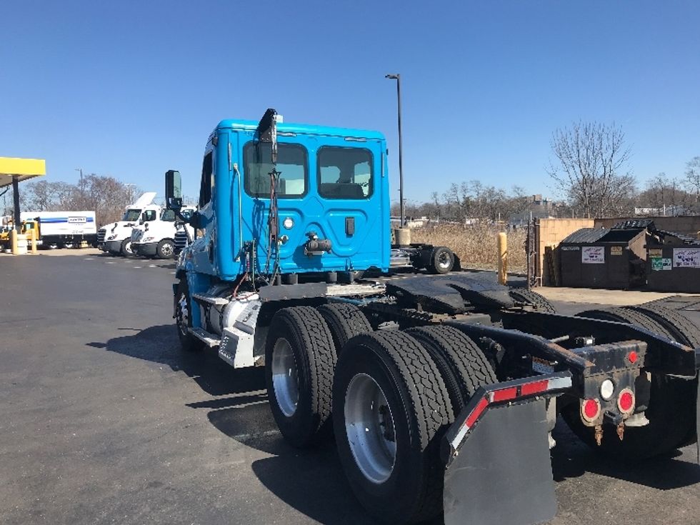 Day Cab Tractor-Heavy Duty Tractors-Freightliner-2017-Cascadia 12564ST-Westfield-MA-349,600\n\t\tmiles-$ 33,000 - Image 5