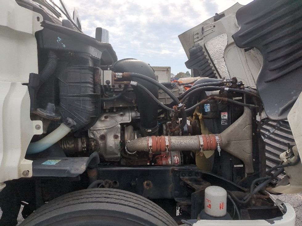 Day Cab Tractor-Heavy Duty Tractors-Freightliner-2017-Cascadia 12564ST-Westfield-MA-418,111\n\t\tmiles-$ 38,750 - Image 15