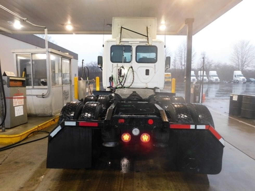 Day Cab Tractor-Heavy Duty Tractors-Freightliner-2017-Cascadia 12564ST-White Deer-PA-441,813\n\t\tmiles-$ 29,500 - Image 5