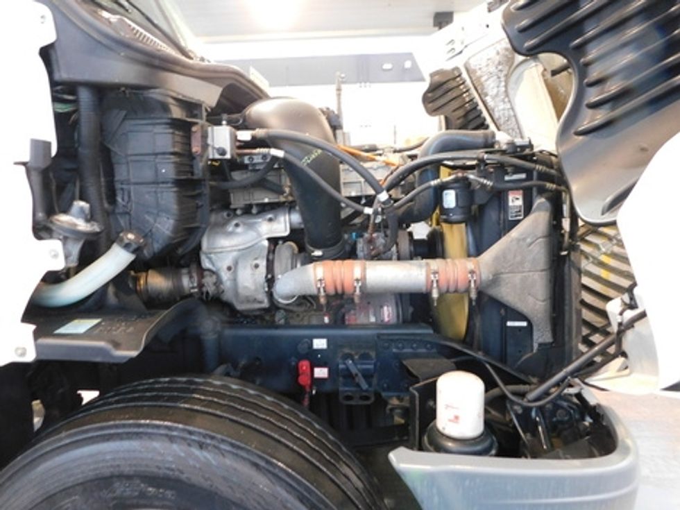 Day Cab Tractor-Heavy Duty Tractors-Freightliner-2017-Cascadia 12564ST-White Deer-PA-441,813\n\t\tmiles-$ 29,500 - Image 6