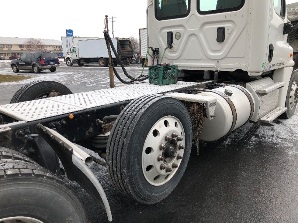 Day Cab Tractor-Heavy Duty Tractors-Freightliner-2017-Cascadia 12584ST-Spokane Valley-WA-500,930\n\t\tmiles-$ 56,500 - Image 18