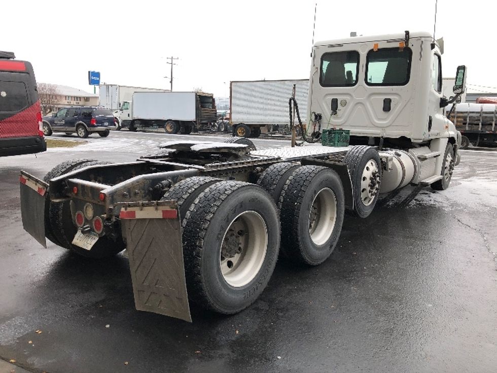 Day Cab Tractor-Heavy Duty Tractors-Freightliner-2017-Cascadia 12584ST-Spokane Valley-WA-500,930\n\t\tmiles-$ 56,500 - Image 7