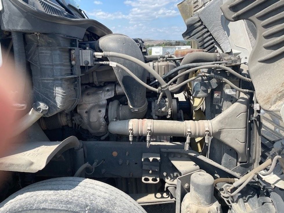 Day Cab Tractor-Heavy Duty Tractors-Freightliner-2017-Cascadia 12584ST-Spokane Valley-WA-560,373\n\t\tmiles-$ 53,000 - Image 13