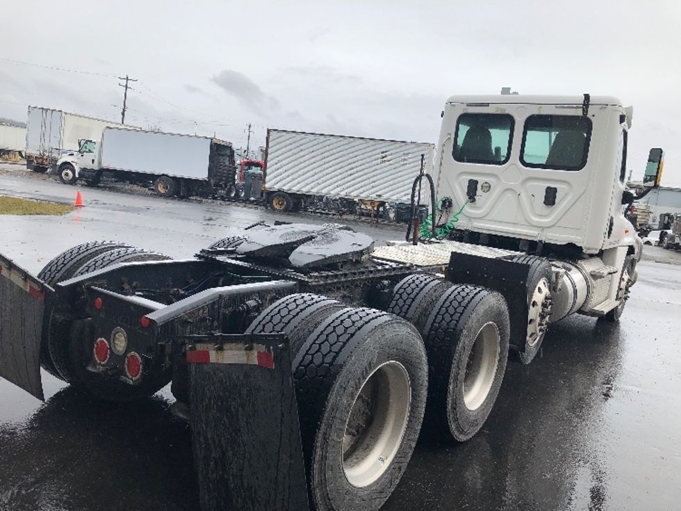 Day Cab Tractor-Heavy Duty Tractors-Freightliner-2017-Cascadia 12584ST-Spokane Valley-WA-577,832\n\t\tmiles-$ 51,500 - Image 7