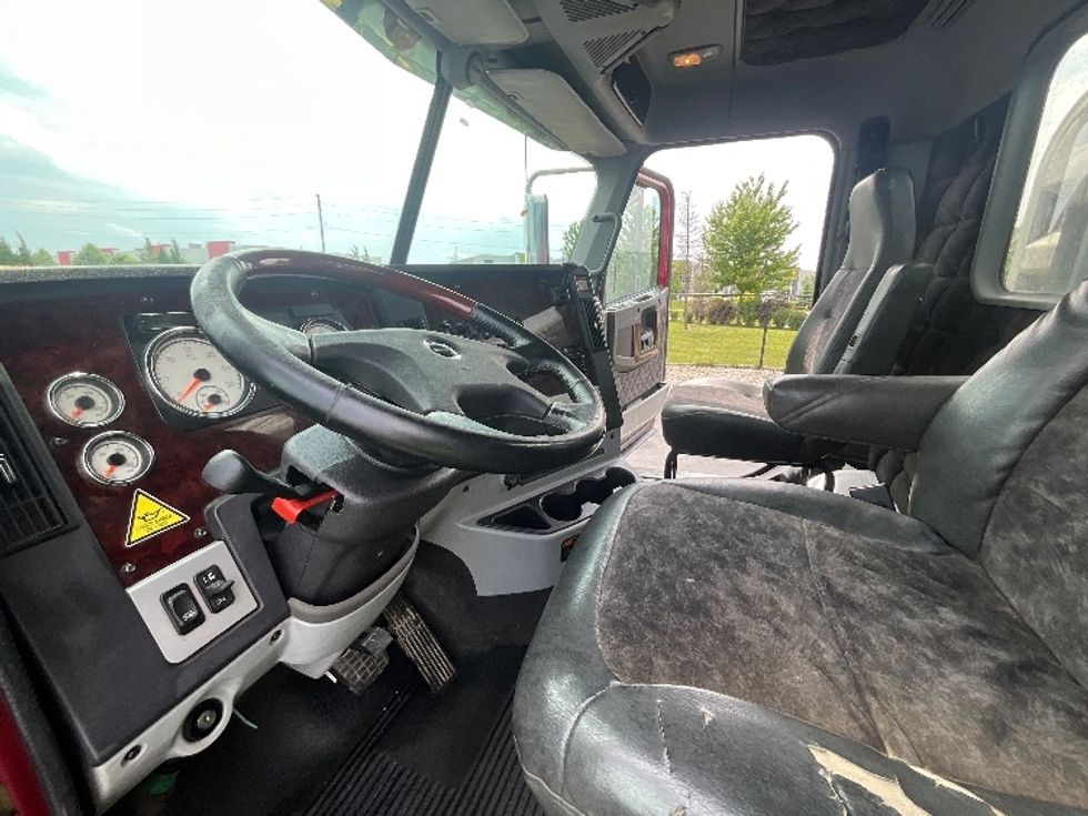 Day Cab Tractor-Heavy Duty Tractors-Freightliner-2017-CORONADO-Cambridge-ON-247,653\n\t\tkm-$ 65,500 - Image 10