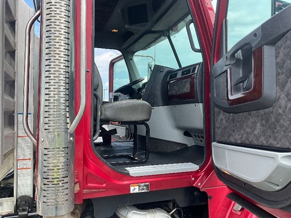 Day Cab Tractor-Heavy Duty Tractors-Freightliner-2017-CORONADO-Cambridge-ON-247,653\n\t\tkm-$ 65,500 - Image 12