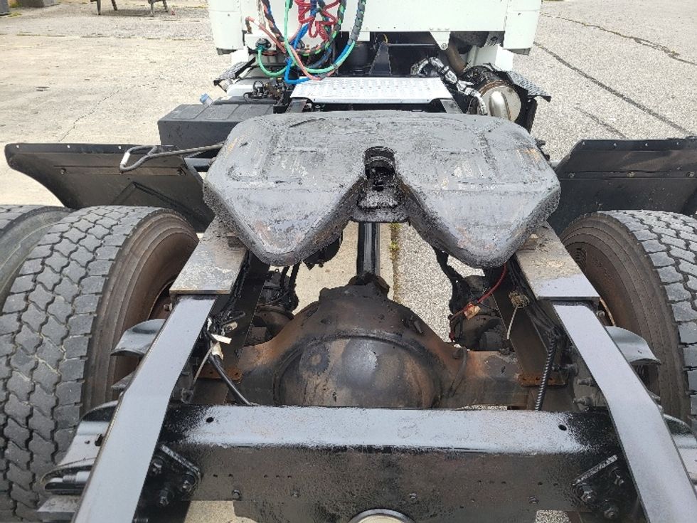 Day Cab Tractor-Heavy Duty Tractors-Freightliner-2017-M2-Cookeville-TN-223,195\n\t\tmiles-$ 46,000 - Image 6