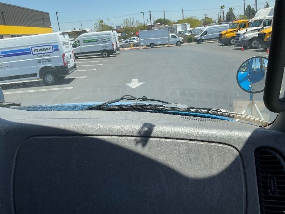 Day Cab Tractor-Heavy Duty Tractors-Freightliner-2017-M2-Fontana-CA-226,356\n\t\tmiles-$ 54,000 - Image 13