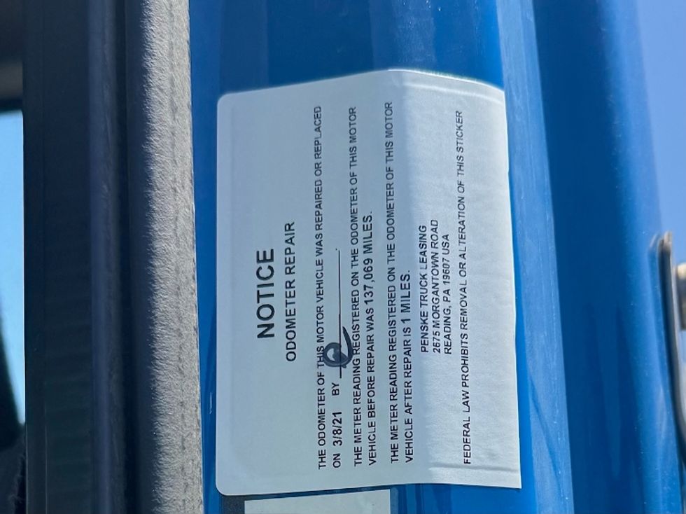 Day Cab Tractor-Heavy Duty Tractors-Freightliner-2017-M2-Fontana-CA-226,356\n\t\tmiles-$ 54,000 - Image 17