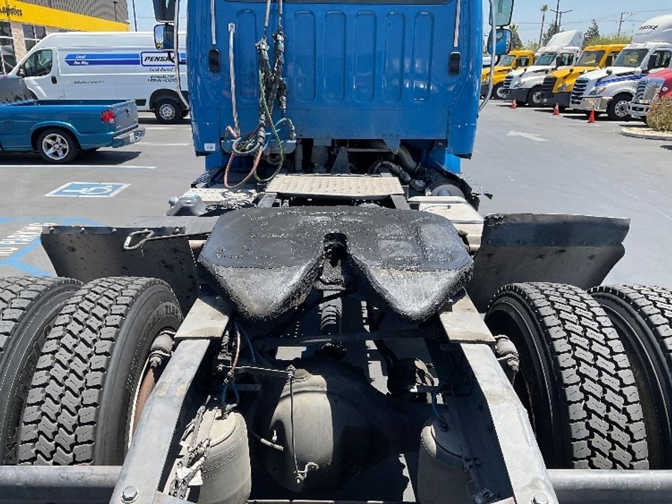 Day Cab Tractor-Heavy Duty Tractors-Freightliner-2017-M2-Fontana-CA-226,356\n\t\tmiles-$ 54,000 - Image 6