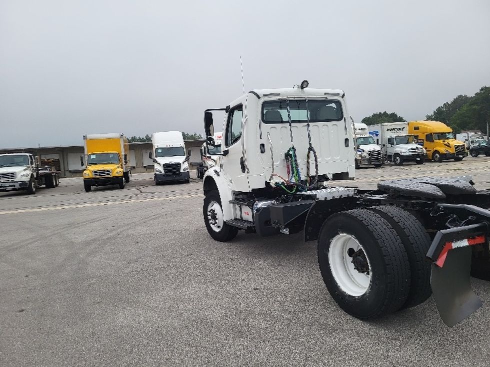 Day Cab Tractor-Heavy Duty Tractors-Freightliner-2017-M2-Morristown-TN-179,697\n\t\tmiles-$ 48,500 - Image 5
