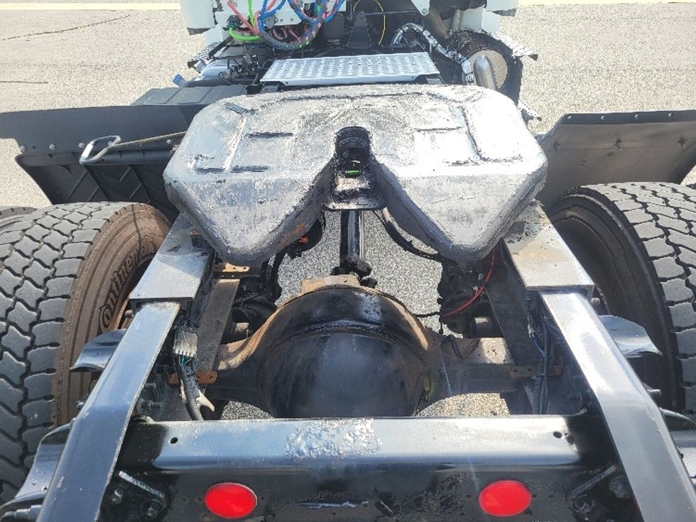 Day Cab Tractor-Heavy Duty Tractors-Freightliner-2017-M2-Morristown-TN-192,096\n\t\tmiles-$ 47,750 - Image 6