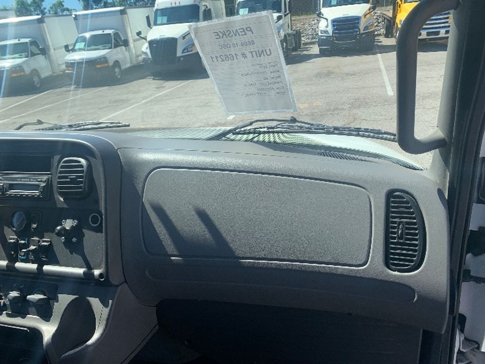 Day Cab Tractor-Heavy Duty Tractors-Freightliner-2017-M2-Nashville (Mount Juliet)-TN-152,707\n\t\tmiles-$ 49,000 - Image 13