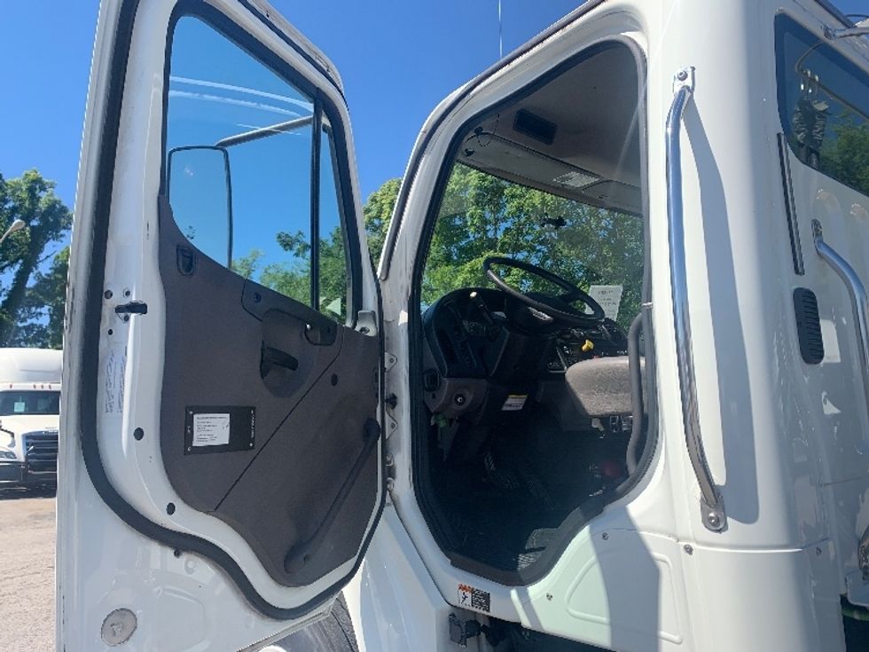 Day Cab Tractor-Heavy Duty Tractors-Freightliner-2017-M2-Nashville (Mount Juliet)-TN-152,707\n\t\tmiles-$ 49,000 - Image 9