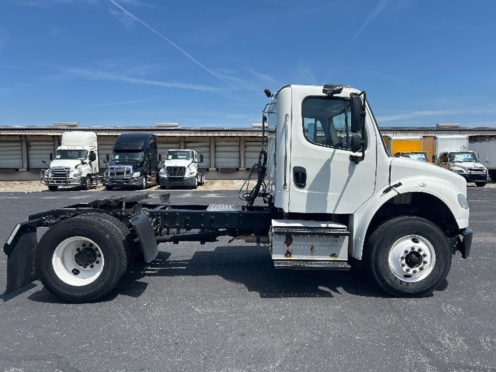Day Cab Tractor-Heavy Duty Tractors-Freightliner-2017-M2-Nashville (Mount Juliet)-TN-166,760\n\t\tmiles-$ 48,750 - Image 8