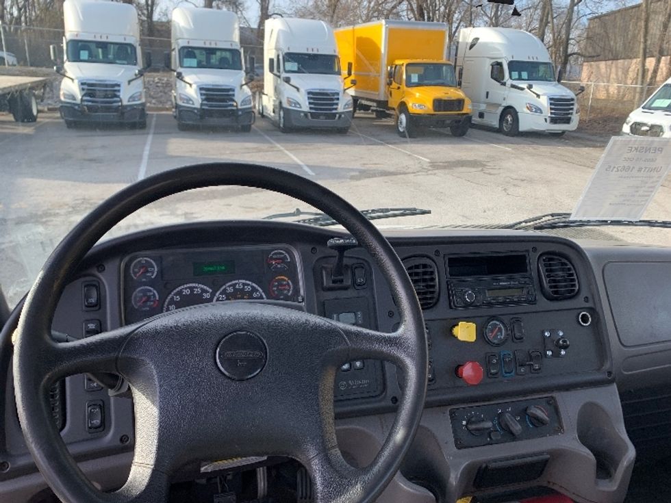 Day Cab Tractor-Heavy Duty Tractors-Freightliner-2017-M2-Nashville (Mount Juliet)-TN-204,917\n\t\tmiles-$ 46,000 - Image 11
