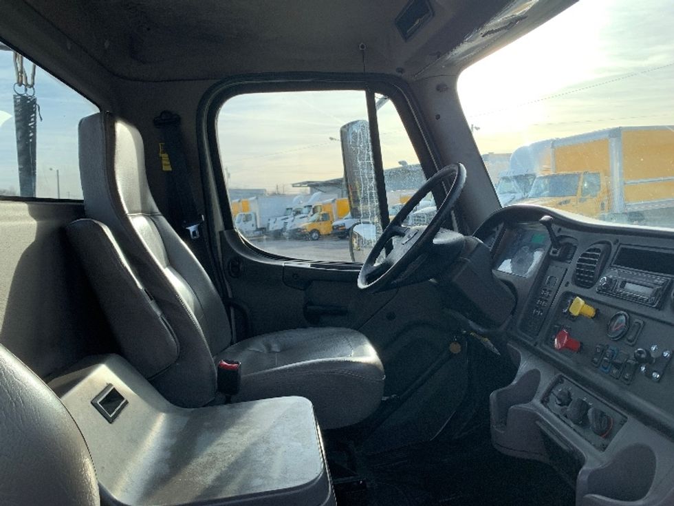 Day Cab Tractor-Heavy Duty Tractors-Freightliner-2017-M2-Nashville (Mount Juliet)-TN-204,917\n\t\tmiles-$ 46,000 - Image 14