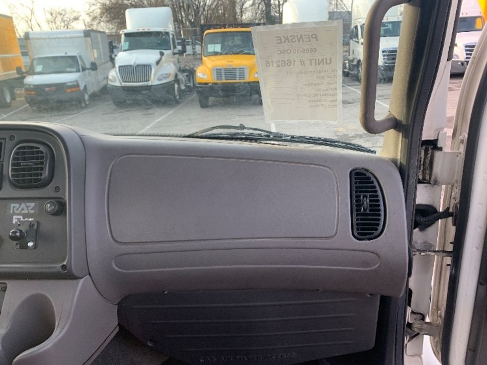 Day Cab Tractor-Heavy Duty Tractors-Freightliner-2017-M2-Nashville (Mount Juliet)-TN-211,198\n\t\tmiles-$ 45,500 - Image 13