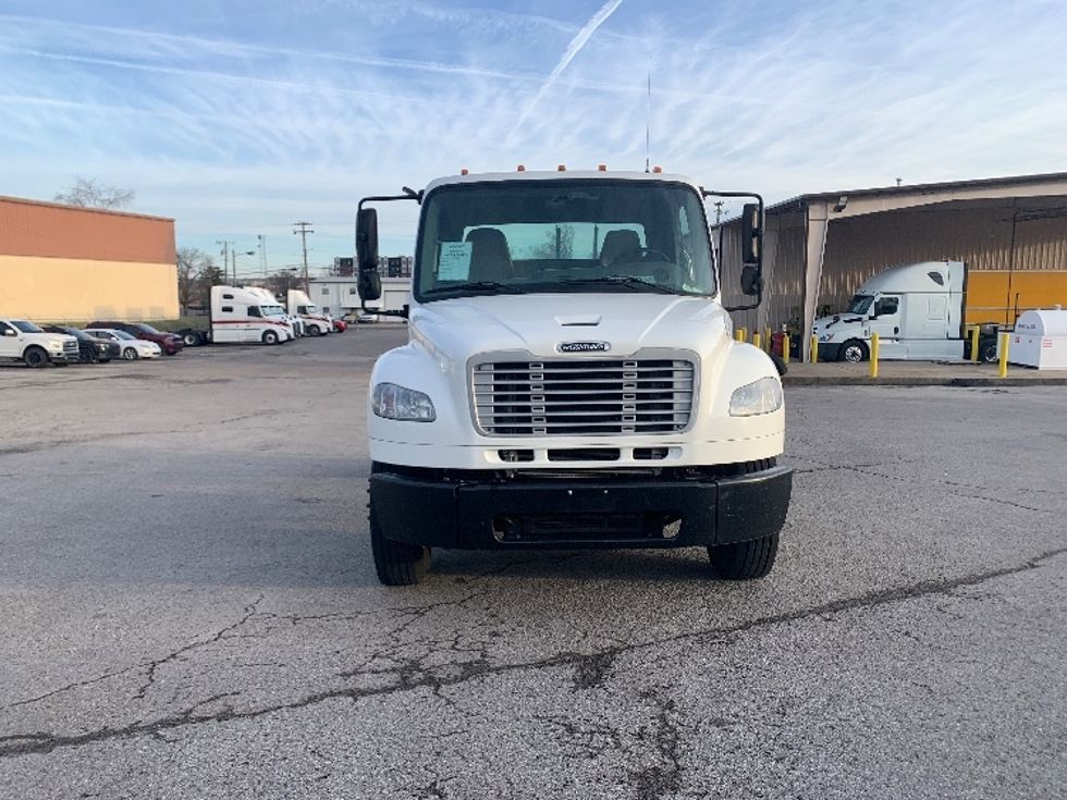 Day Cab Tractor-Heavy Duty Tractors-Freightliner-2017-M2-Nashville (Mount Juliet)-TN-211,198\n\t\tmiles-$ 45,500 - Image 2