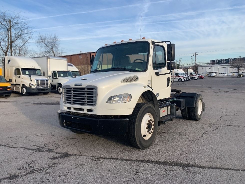 Day Cab Tractor-Heavy Duty Tractors-Freightliner-2017-M2-Nashville (Mount Juliet)-TN-211,198\n\t\tmiles-$ 45,500 - Image 3