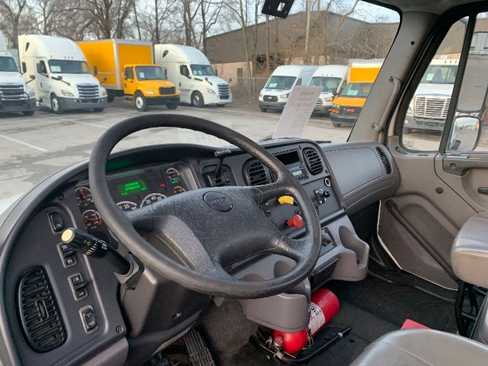 Day Cab Tractor-Heavy Duty Tractors-Freightliner-2017-M2-Nashville (Mount Juliet)-TN-227,395\n\t\tmiles-$ 44,750 - Image 10