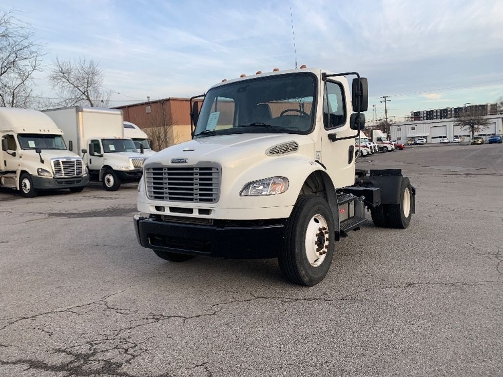 Day Cab Tractor-Heavy Duty Tractors-Freightliner-2017-M2-Nashville (Mount Juliet)-TN-227,395\n\t\tmiles-$ 44,750 - Image 3