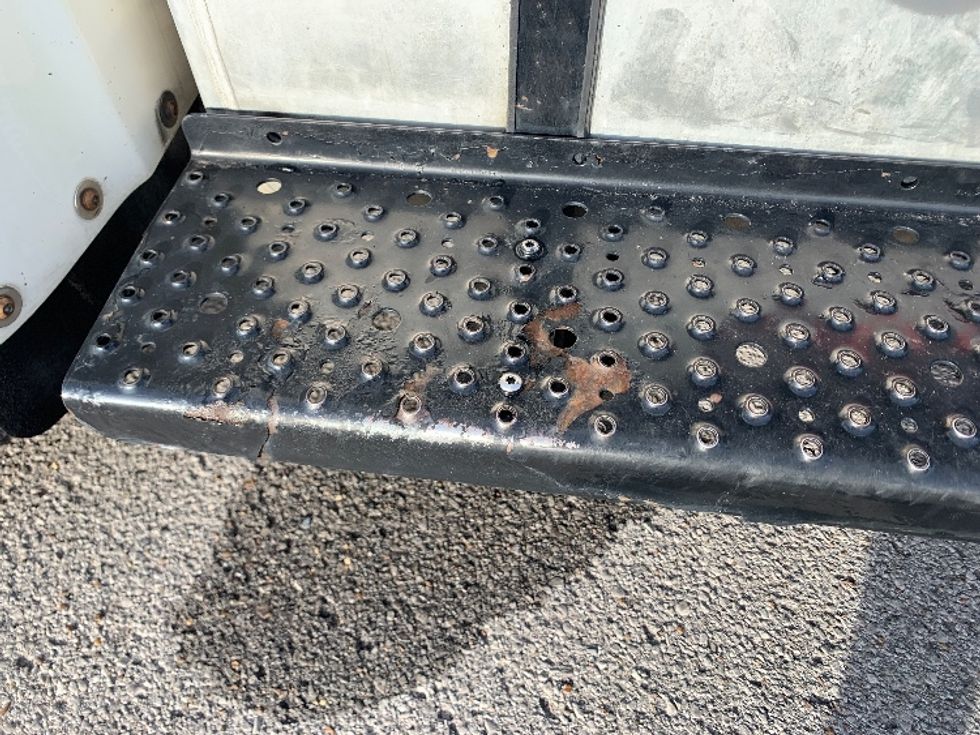 Day Cab Tractor-Heavy Duty Tractors-Freightliner-2017-M2-Nashville (Mount Juliet)-TN-255,000\n\t\tmiles-$ 43,250 - Image 17