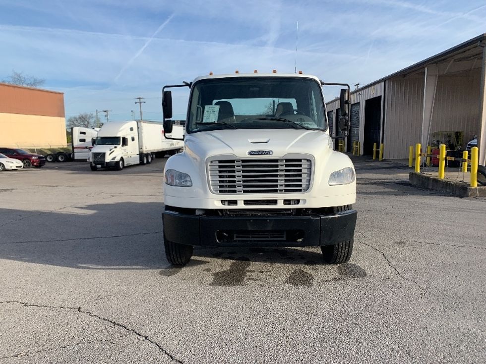 Day Cab Tractor-Heavy Duty Tractors-Freightliner-2017-M2-Nashville (Mount Juliet)-TN-255,000\n\t\tmiles-$ 43,250 - Image 2