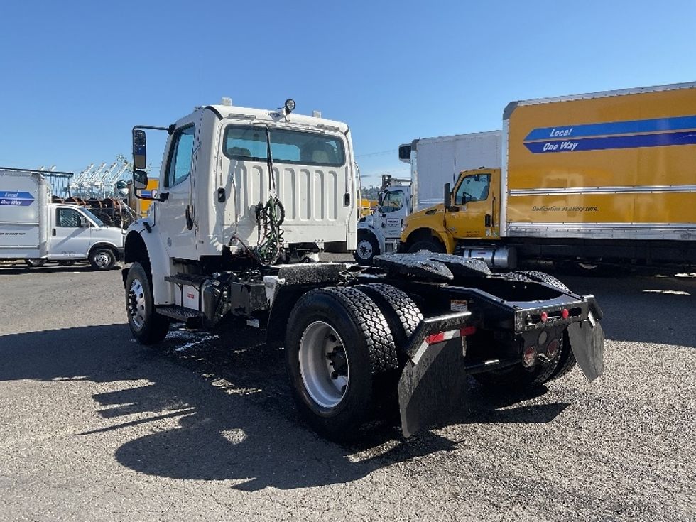 Day Cab Tractor-Heavy Duty Tractors-Freightliner-2017-M2-Tacoma-WA-129,992\n\t\tmiles-$ 52,250 - Image 5