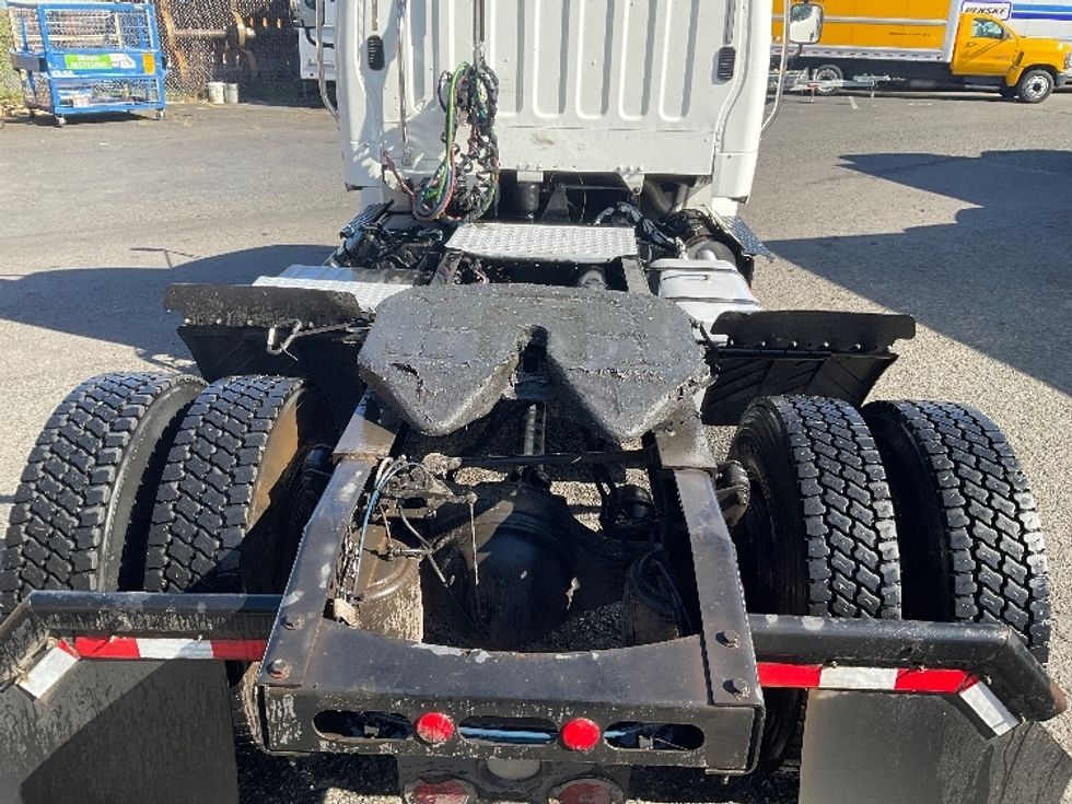 Day Cab Tractor-Heavy Duty Tractors-Freightliner-2017-M2-Tacoma-WA-129,992\n\t\tmiles-$ 52,250 - Image 6