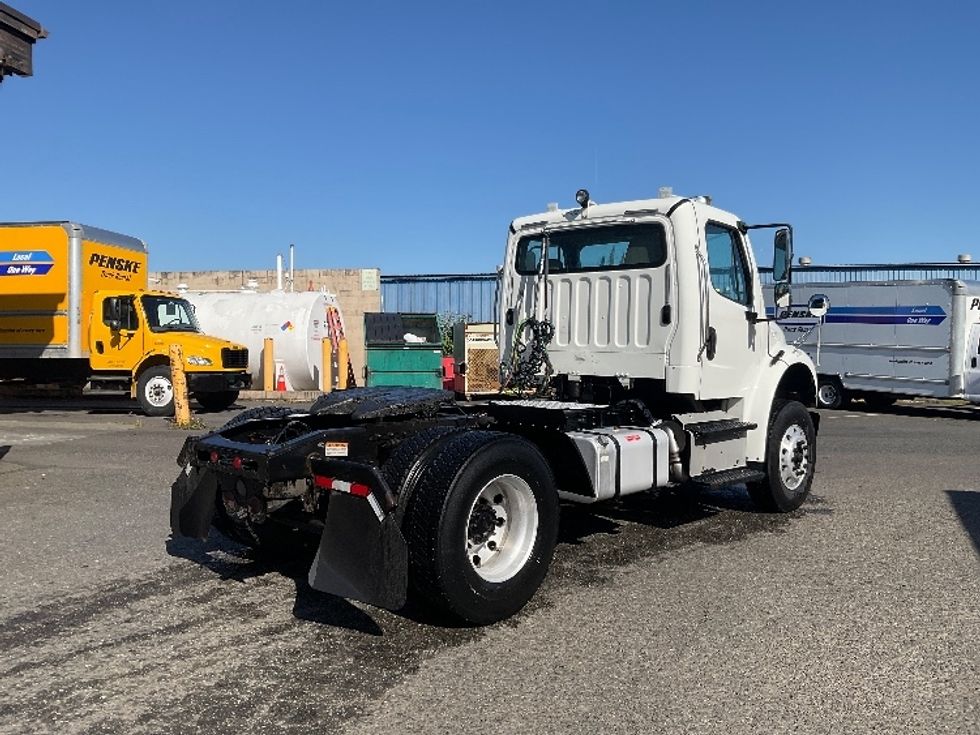 Day Cab Tractor-Heavy Duty Tractors-Freightliner-2017-M2-Tacoma-WA-129,992\n\t\tmiles-$ 52,250 - Image 7
