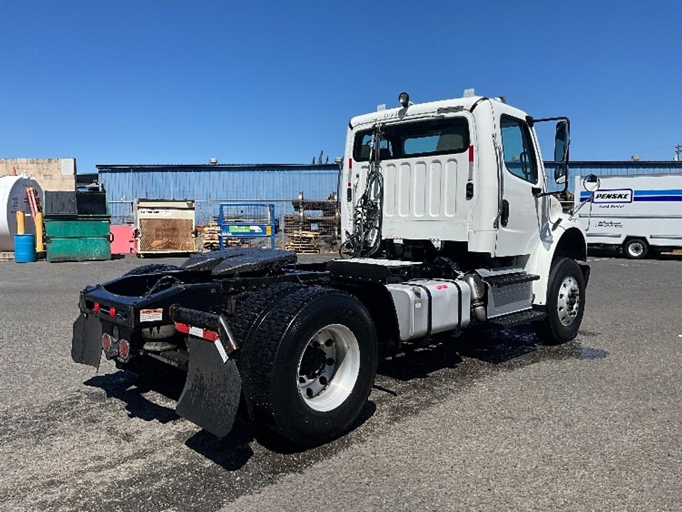 Day Cab Tractor-Heavy Duty Tractors-Freightliner-2017-M2-Tacoma-WA-196,335\n\t\tmiles-$ 46,000 - Image 7