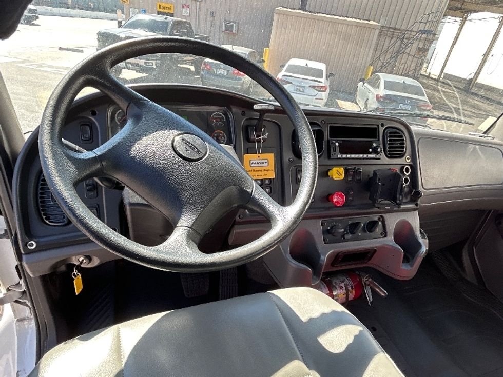Day Cab Tractor-Heavy Duty Tractors-Freightliner-2017-M2-Torrance-CA-160,741\n\t\tmiles-$ 46,500 - Image 11
